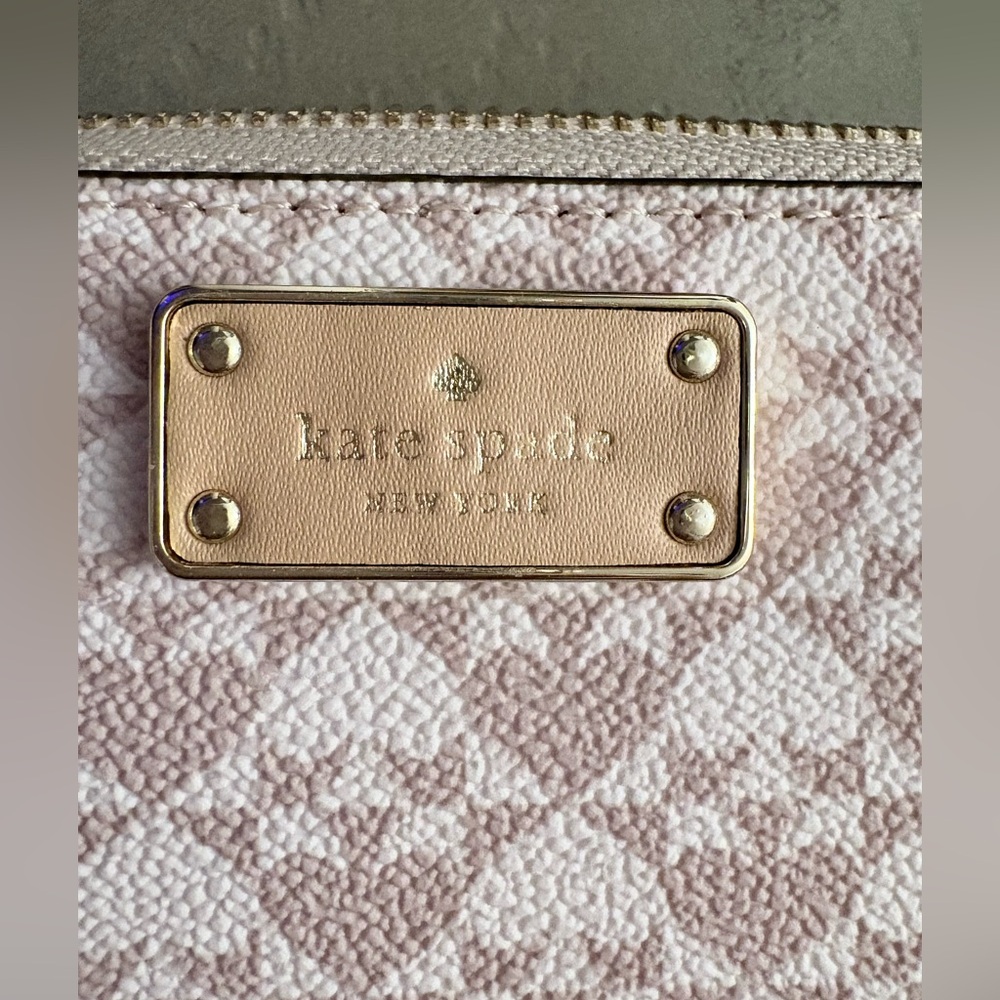 KATE SPADE Penn Place Neda Wallet - Picture 3 of 11
